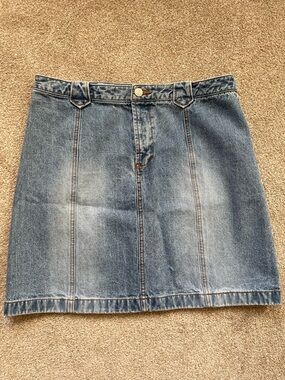 Bass Vintage-Inspired Blue Denim Mini Skirt